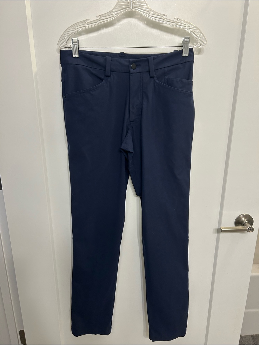 Vuori Performance Joggers in Navy Heather - Picture 8 of 10